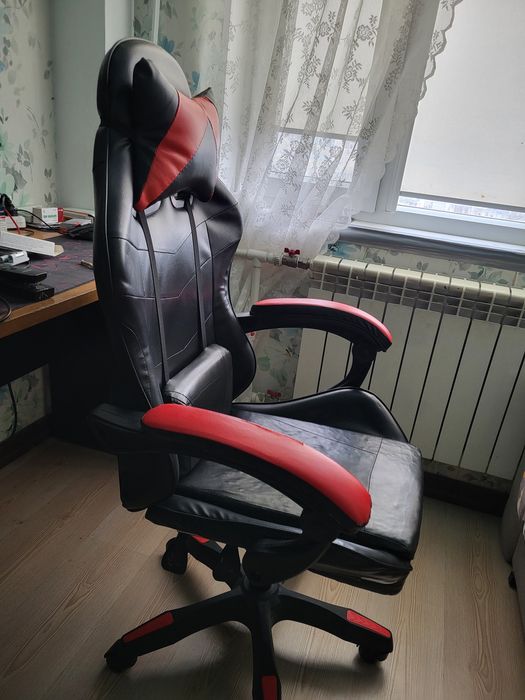 Игровое кресло в отличном состоянии