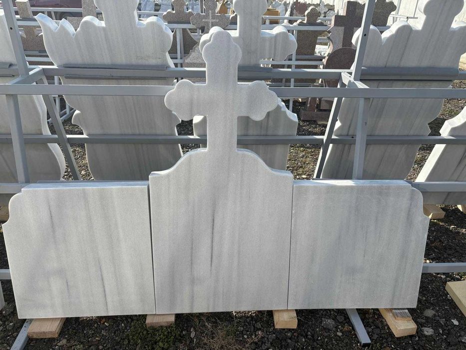 15% reducere la monumente funerare marmura si granit