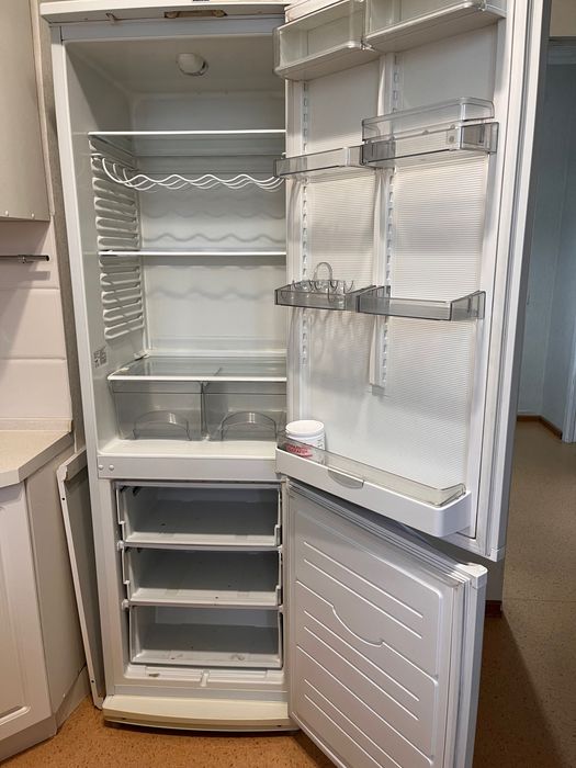 Продам холодильник