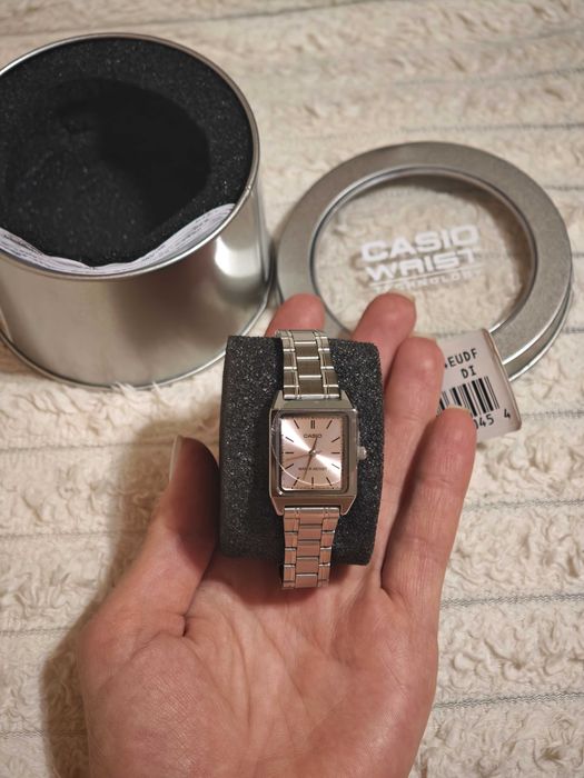 Дамски часовник casio