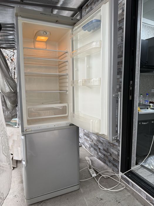 Продаю GL холодилник рабочий хорошийсастаяни