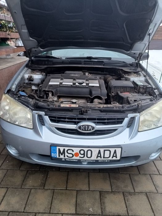 Kia Cerato 1.6 benzină – 2006 |