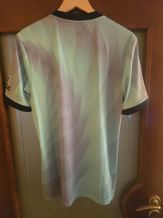 Нов екип на Арсенал