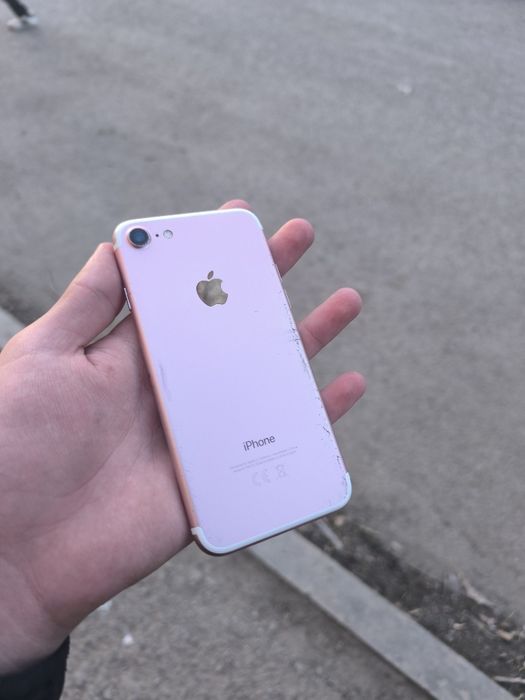 Айфон 7 заблокирлван  на парол