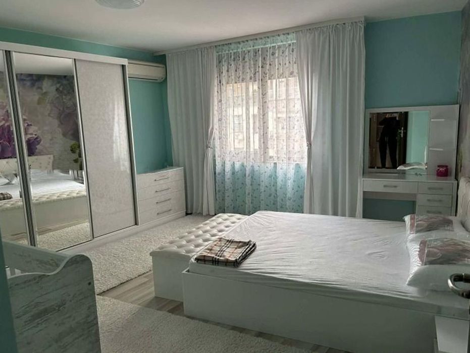 Дава се под наем Тристаен апартамент в София, Витоша - 103 кв.м за 1296.42 € - Снимка #4