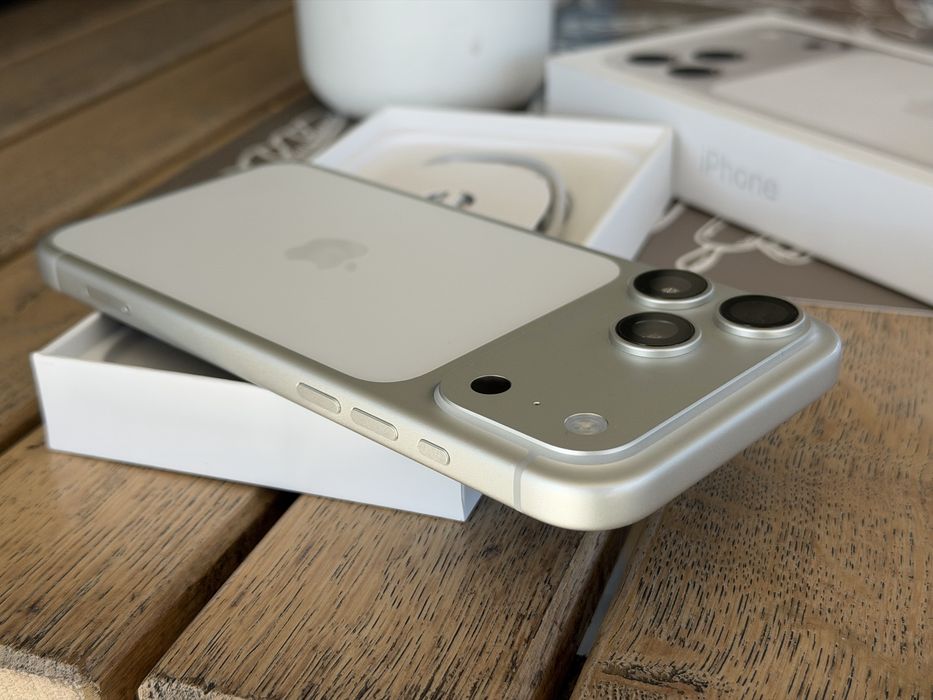 iPhone 17 PRO MAX Silver 256GB Neverlocked•10/10•Garantie 2028 + Factura
