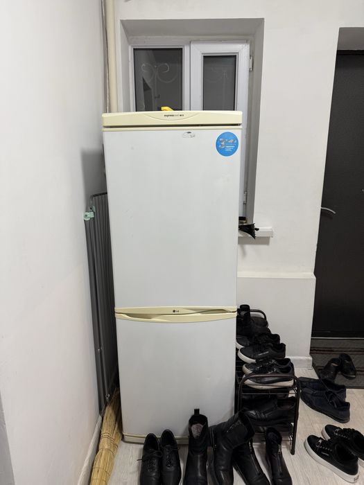 Холодтльник LG белый