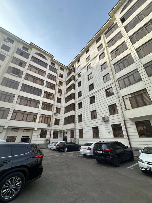 Продается 2х комнатная квартира в состаянии каробка в районе Бульвар