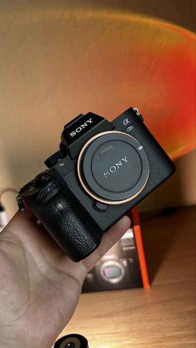 Sony Alpha 7 III (Body) в идеальном состоянии.