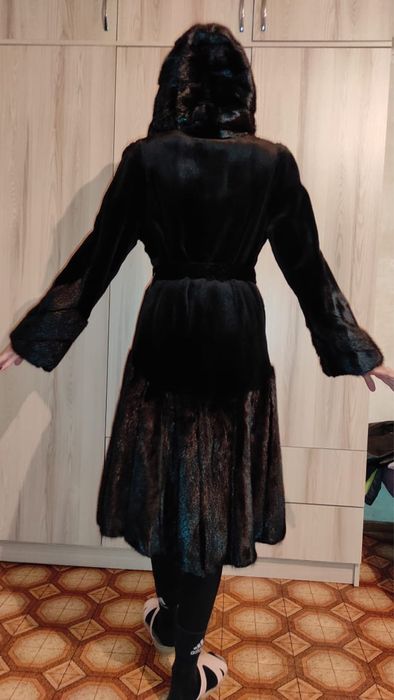 Шуба норковая 42-44 черная