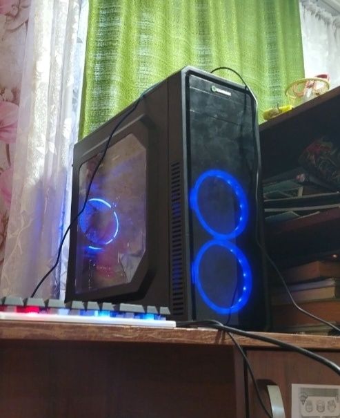 Компьютер rx580 16gb i3-8100 с переферией