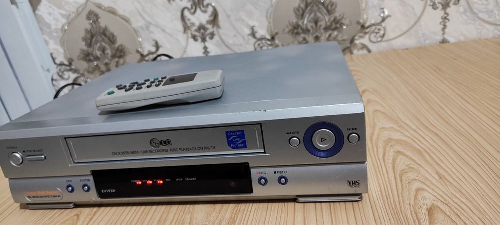 видеомагнитофон LG  янгидек холатда