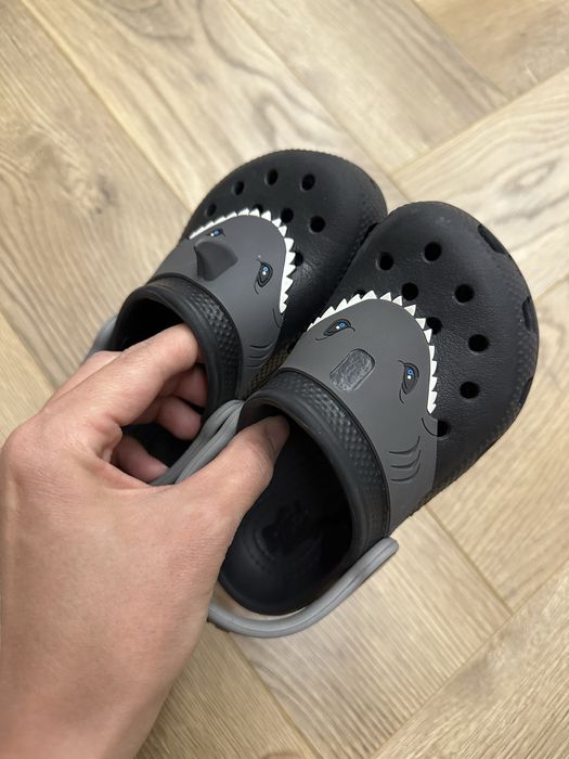 Кроссовки Reima и кроксы