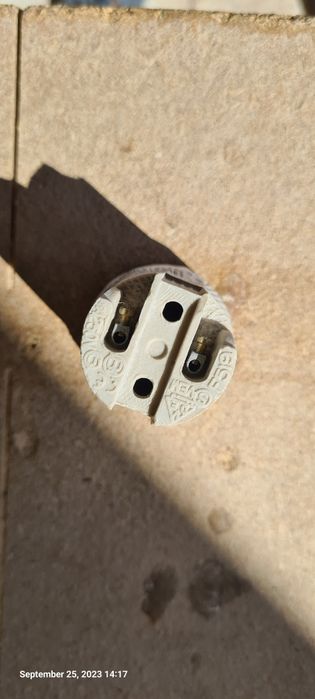 Dulie, fasung ceramic pentru bec