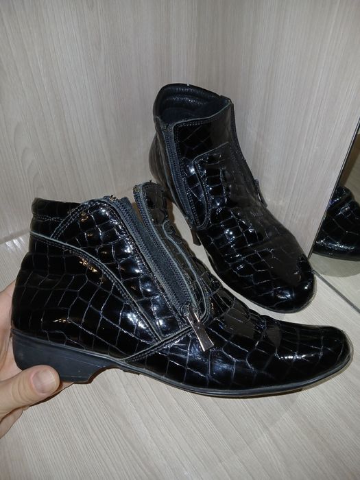 Ботинки весенние женские