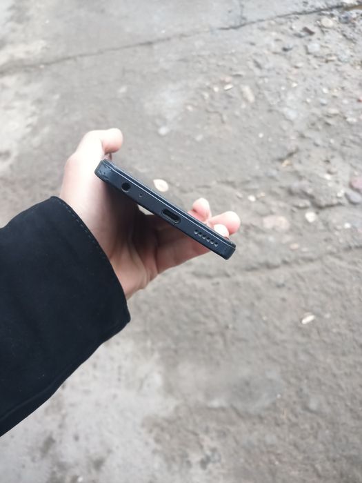 TECNO SPARK s 20.sotiladi