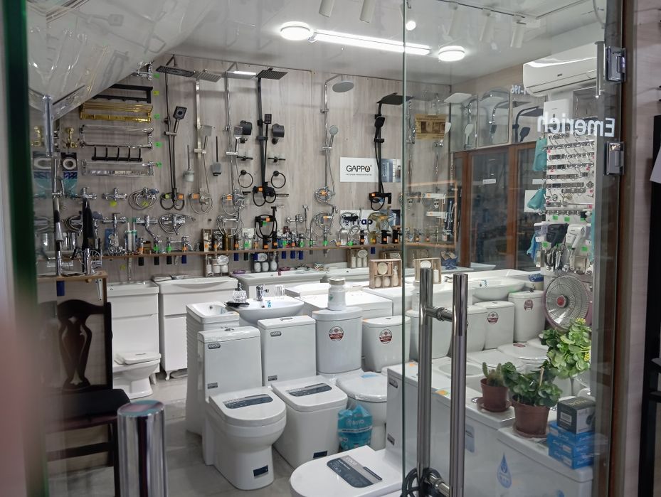 Магазин на рынке чукурсой савдо саркази в новым здание на первом этаже