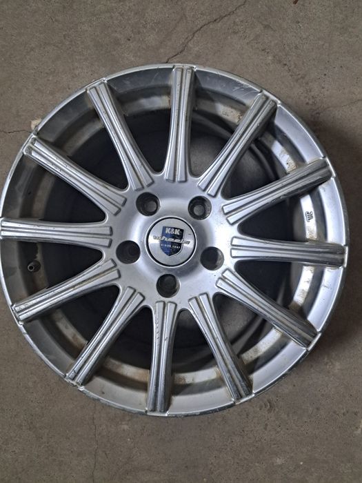 Диск б/у на 16 цельнолитой титановый