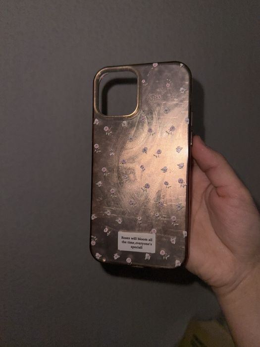 Чехол даром iphone12pro