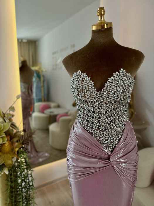 Rochie de ocazie cu pietre si cristale swarovski