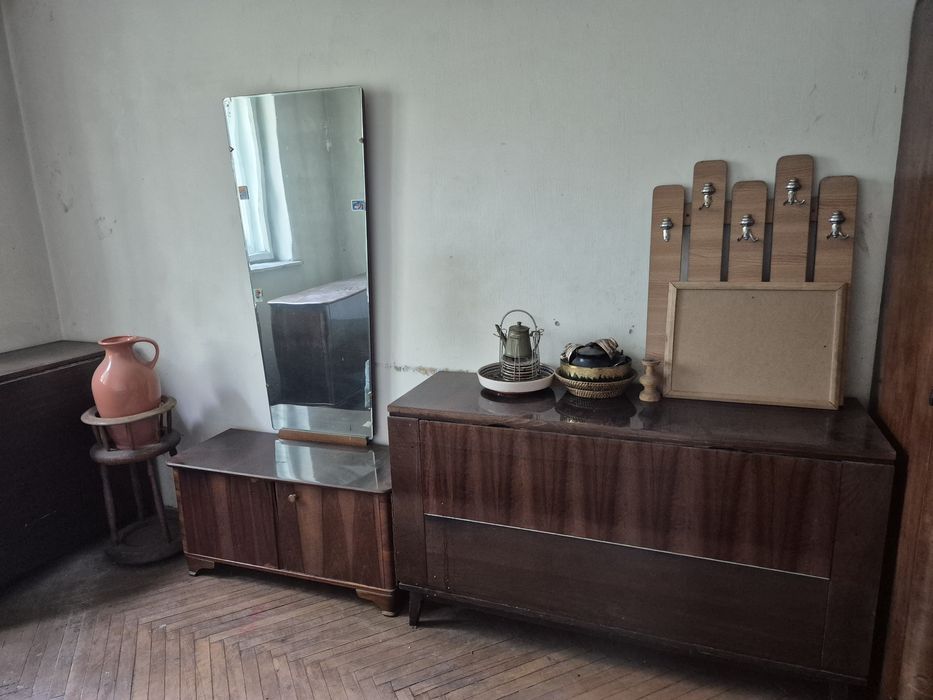 Vând mobilier  vintage