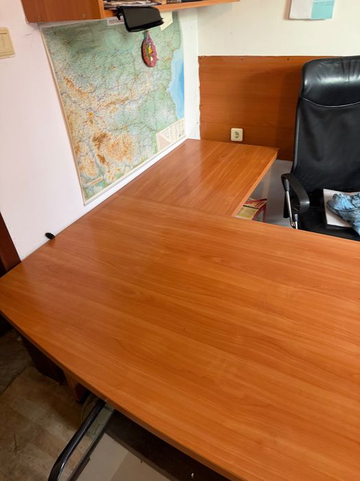 Бюро голямо -(210/90) см - Г образно - 75€