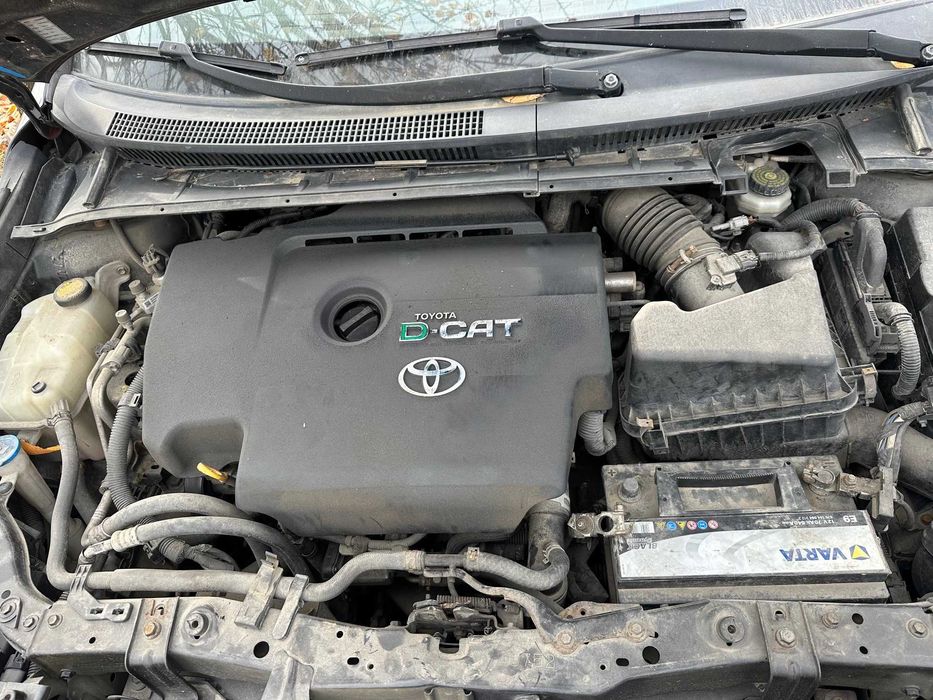 Dezmembrez Toyota Avensis T27 2,2 d-cat 2010 euro 5  !