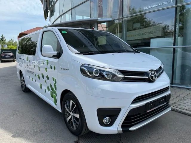 Toyota Proace Toyota Proace Verso 6+1 locuri L2H1 Electric 136 CP Baterie 75 kwh VIP