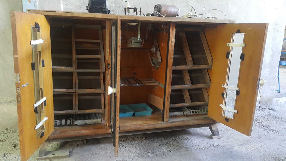 Инкубатор автоматический