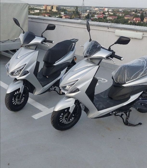 Inchiriez scutere cu sau fara permis - Glovo, Wolt, Bolt Food