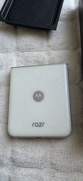 Motorola razr 60