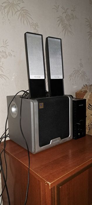 Акустика  и аксессуары