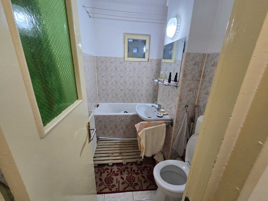 vand apartament 2 camere dragasani