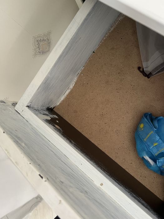 Отдам комод  юбесплатно