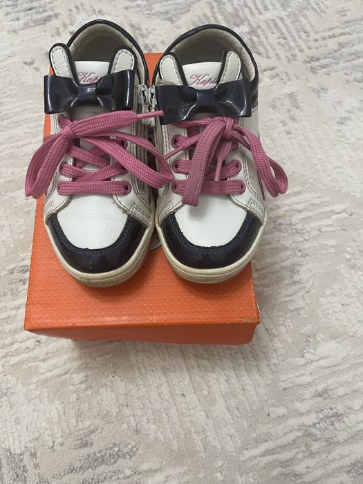 Продам детскую обувь