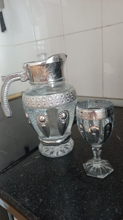 Графин с фужерами