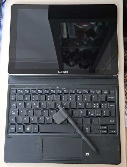 Samsung Galaxy Book Tableta 10,6" Windows 10