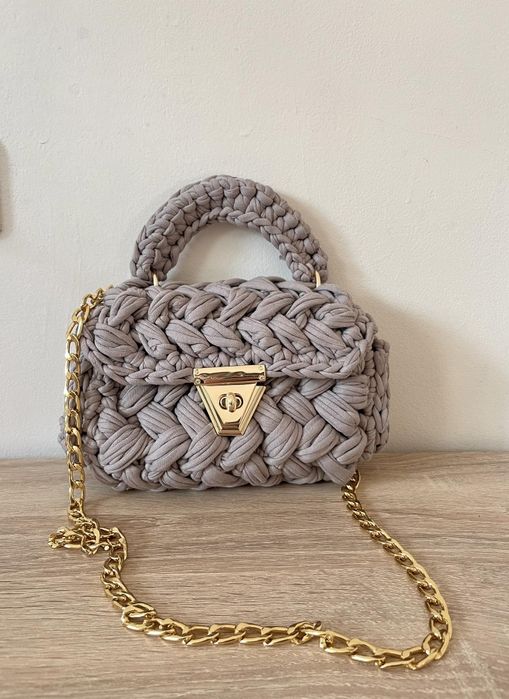 Ръчно плетени чанти.