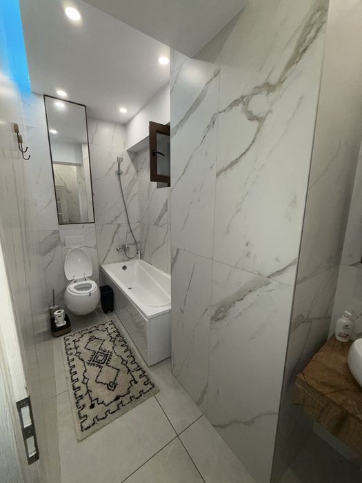 Vand apartament zona palas 3 camere