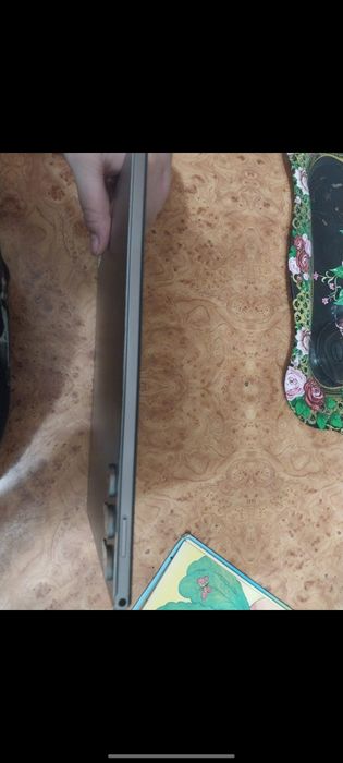 Продам планшет срочно