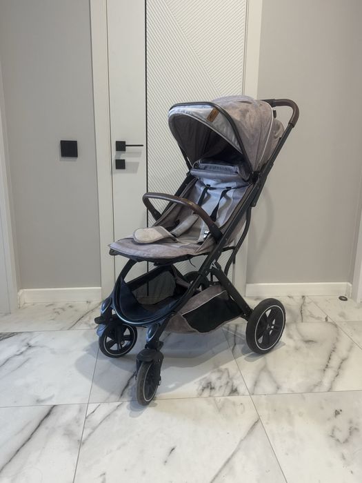 Коляска в отличном состоянии