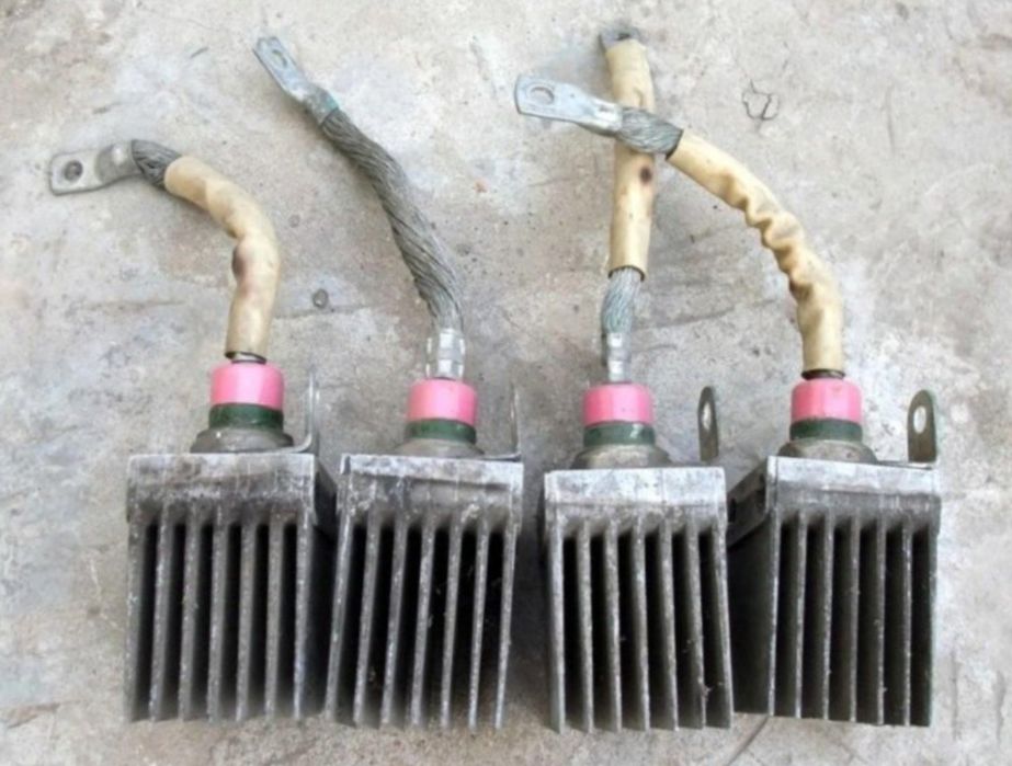 Диоды В-200 советского производства