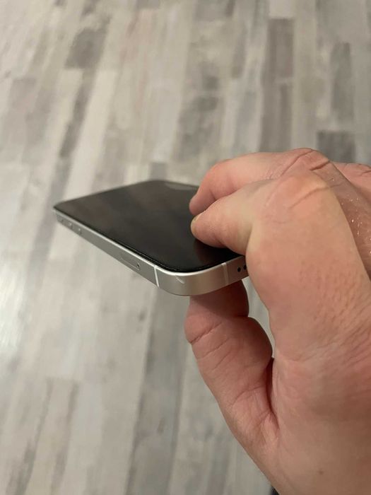 IPhone 12 128GB Бял