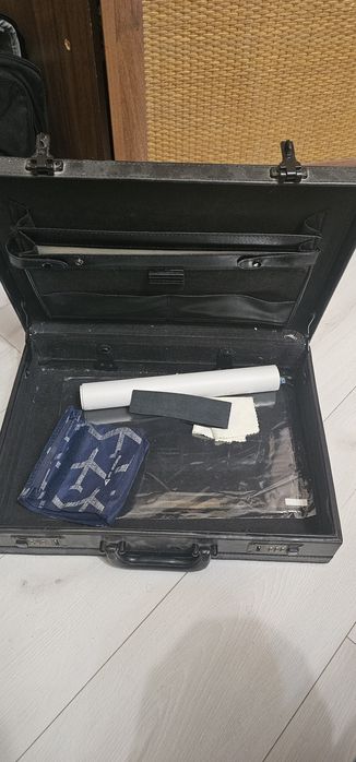 Чемодан дипломат