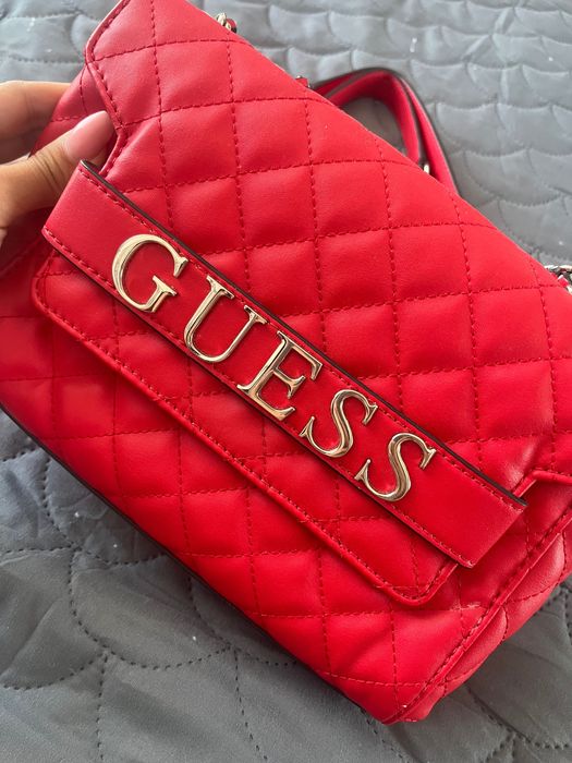 Дамска чанта Guess