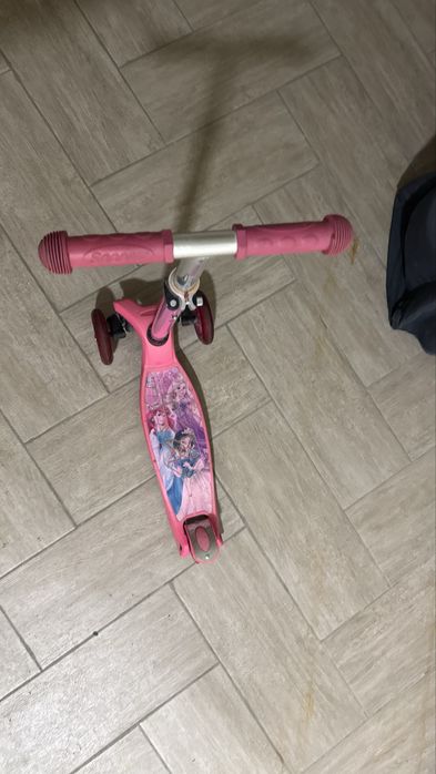 Продам самокат находится на кшт