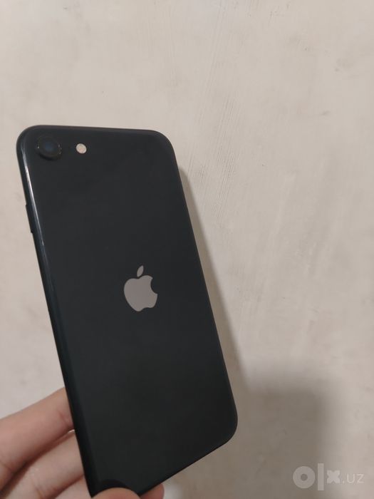 Se2 64 Black. Apple