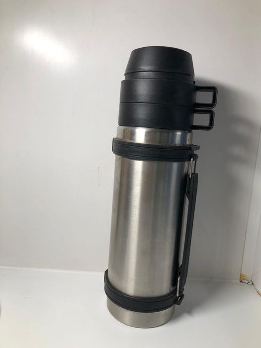 Посуда тарелки стаканы термос