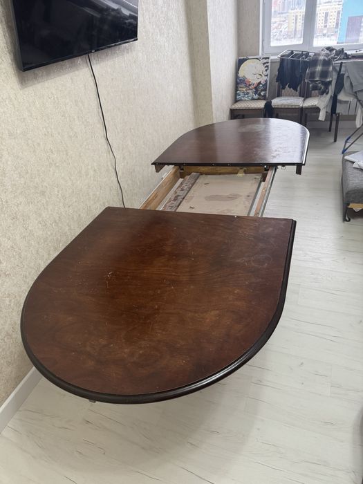 Стол большой гостевой