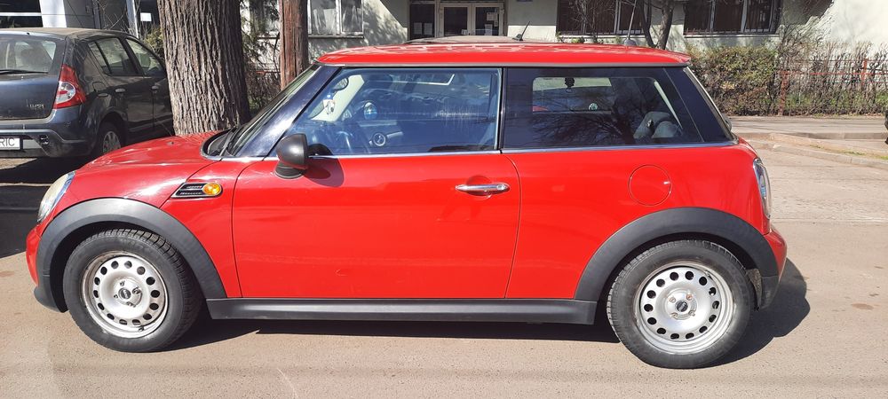 Vand Mini Cooper One Proprietara